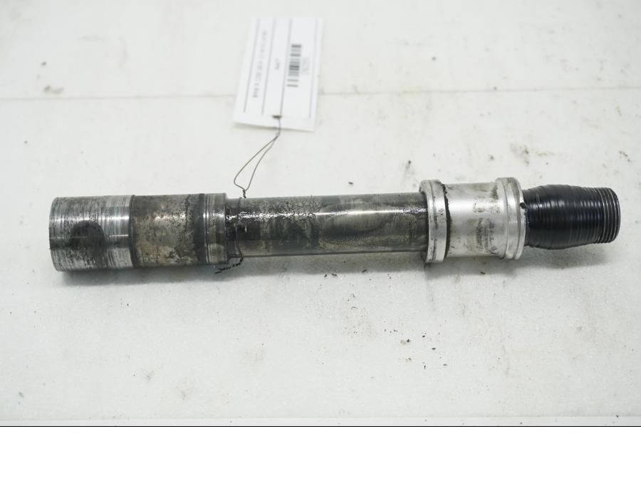 Framsidan pÄ Axel frÄn en BMW R 1200 GSA -2011 motorcykel.