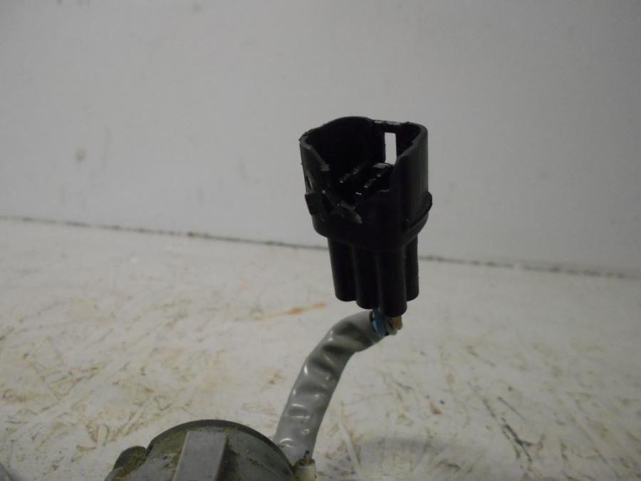 Baksidan på Låssats från en Suzuki VZ 1600 -2004 motorcykel.