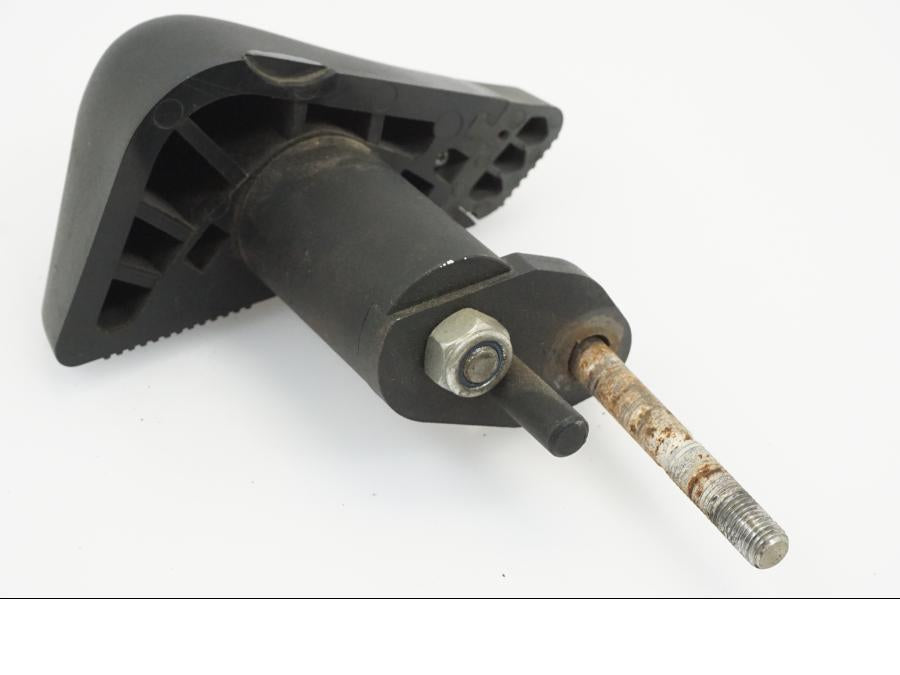 Snett nerifrån på Kraschpuckar från en Kawasaki Z 1000 -2014 motorcykel.