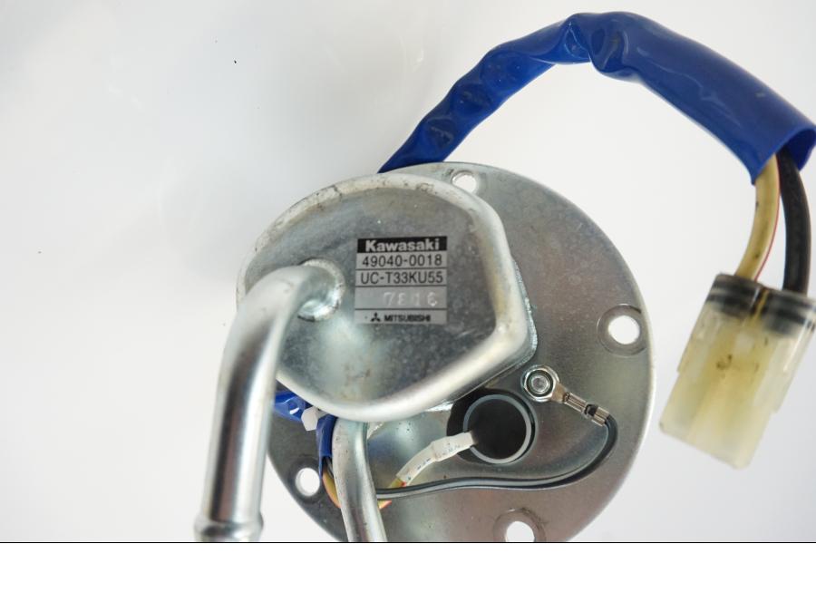 Extrabild1 på Bensinpump insprut från en Kawasaki Z 1000 -2008 motorcykel.