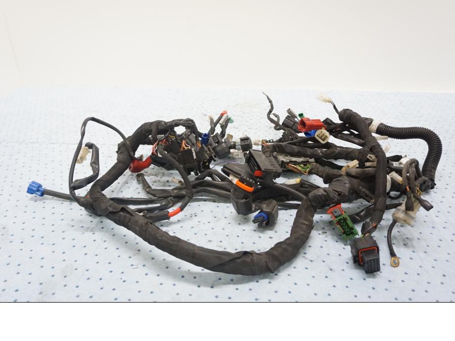 Framsidan på Kabelstam från en KTM 125 Duke -2017 motorcykel.