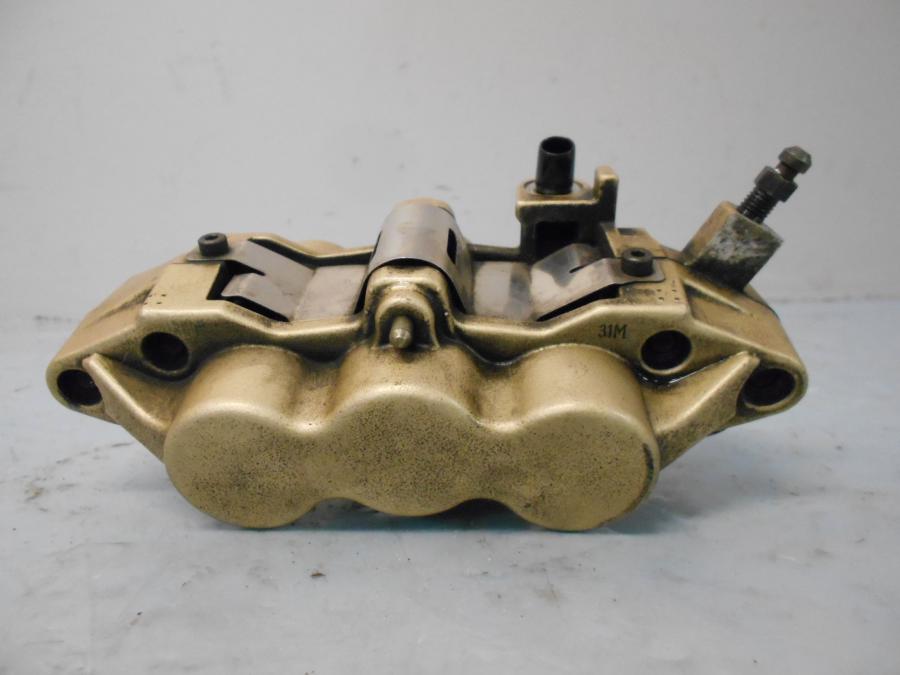 Baksidan på Bromsok från en Suzuki GSX 1400 -2003 motorcykel.