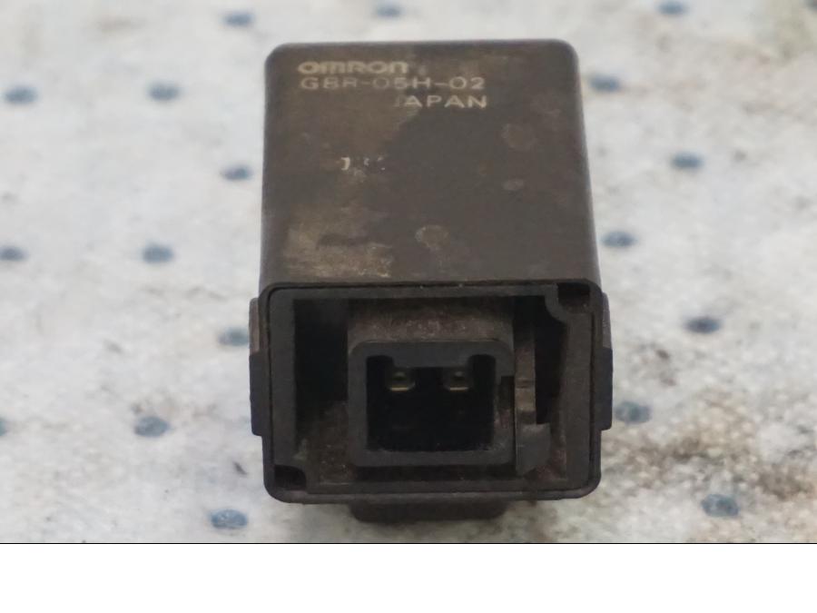 Framsidan på Relä från en Honda GL 1200 -1987 motorcykel.