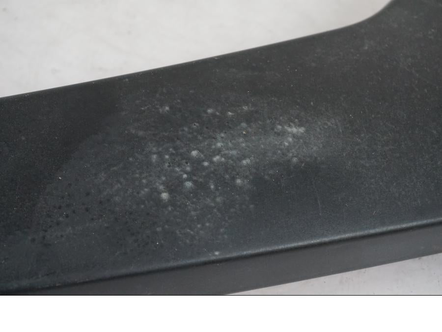 Vänster sida på Bakvinge från en BMW F 800 GS -2008 motorcykel.