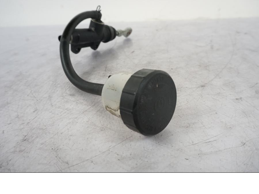 Vänster sida på Bromshuvudcylinder från en KTM 690 Duke -2014 motorcykel.