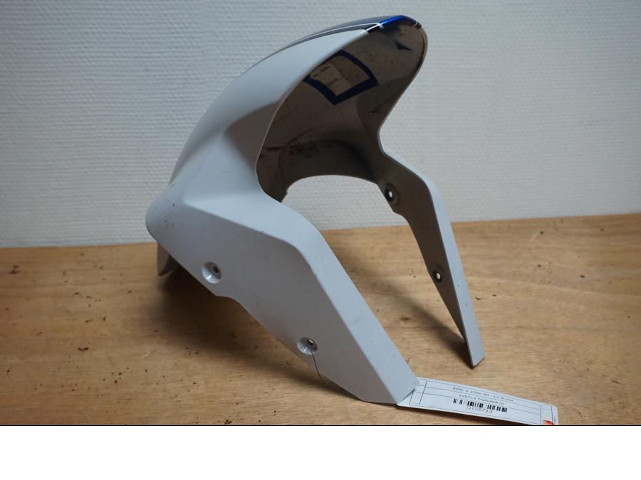 Vänster sida på Framskärm från en BMW S 1000 RR -2013 motorcykel.