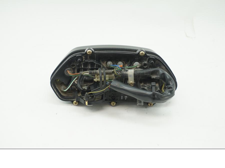 Baksidan på Instrumentpanel från en Honda NX 650 -1998 motorcykel.