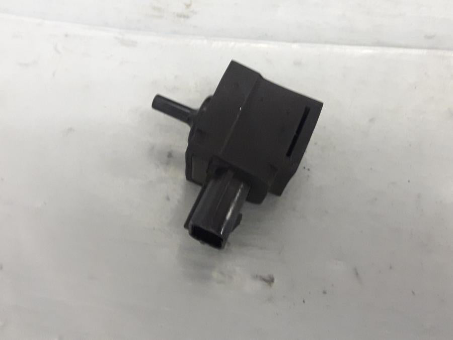 Framsidan på Mapsensor från en Suzuki VL 800 -2009 motorcykel.