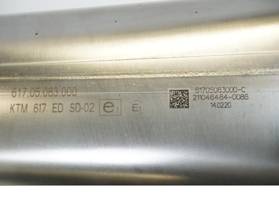 Extrabild2 på Ljuddämpare från en KTM 1290 Super Duke -2020 motorcykel.