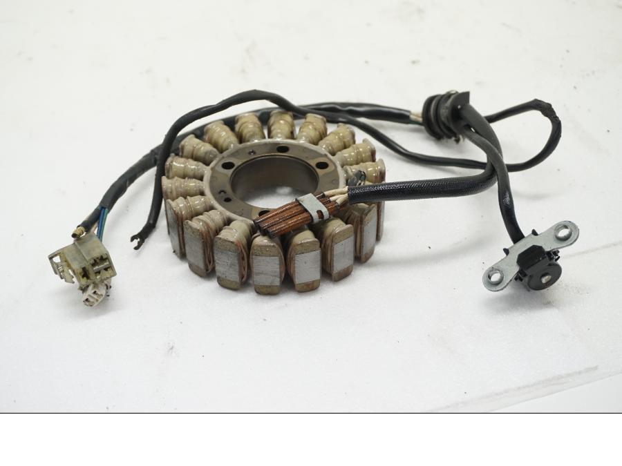 Framsidan på Generator från en Yamaha MT-03 -2007 motorcykel.