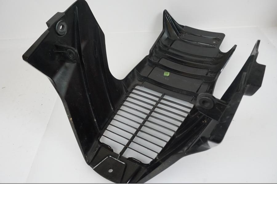 Vänster sida på Hasplåt från en KTM RC 390 -2018 motorcykel.