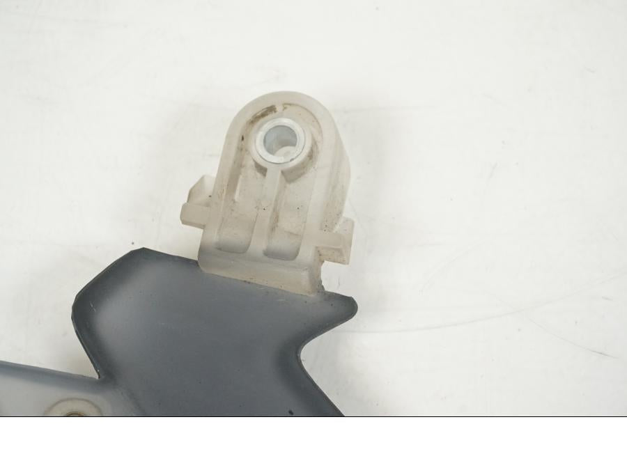 Extrabild2 på Vindrutefäste från en BMW F 650 CS -2002 motorcykel.