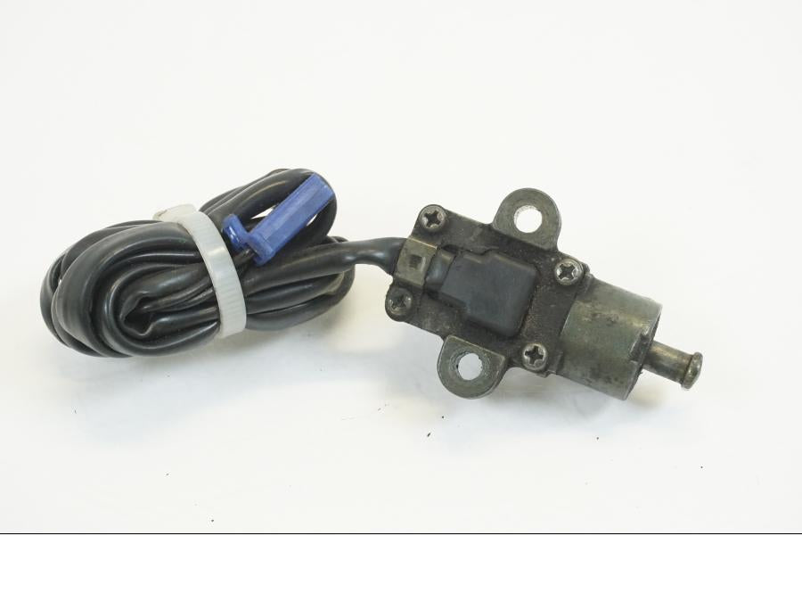 Höger sida pÄ Sidostödsbrytare frÄn en Yamaha FZ-S 600 -1999 motorcykel.