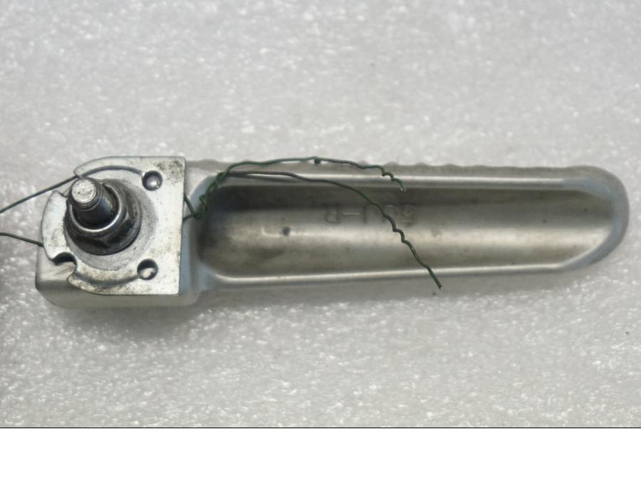 Höger sida på Fotpinne från en Yamaha YZF 1000 R1 -2001 motorcykel.