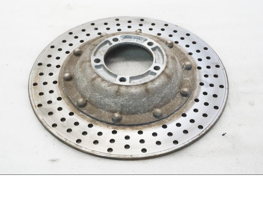 Baksidan på Bromsskiva från en BMW R 90 -1975 motorcykel.