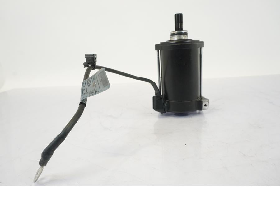 Snett uppifrån på Startmotor från en BMW R 1250 GS -2019 motorcykel.