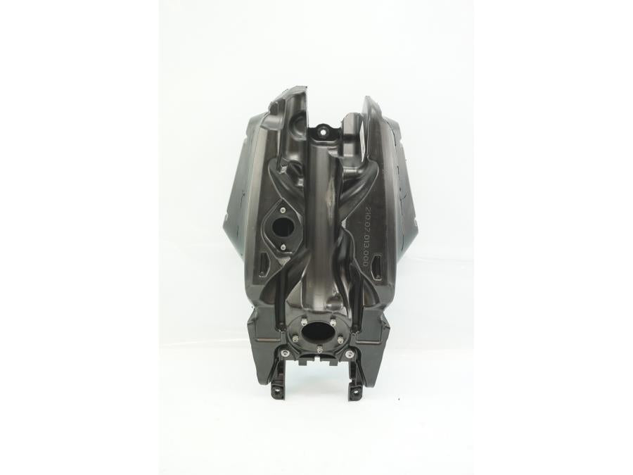 Vänster sida på Bensintank från en Husqvarna Vitpilen 701 -2018 motorcykel.