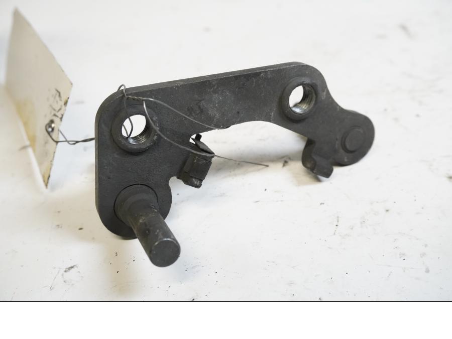 Baksidan på Bromsoksfäste från en Suzuki DL 1000 -2004 motorcykel.