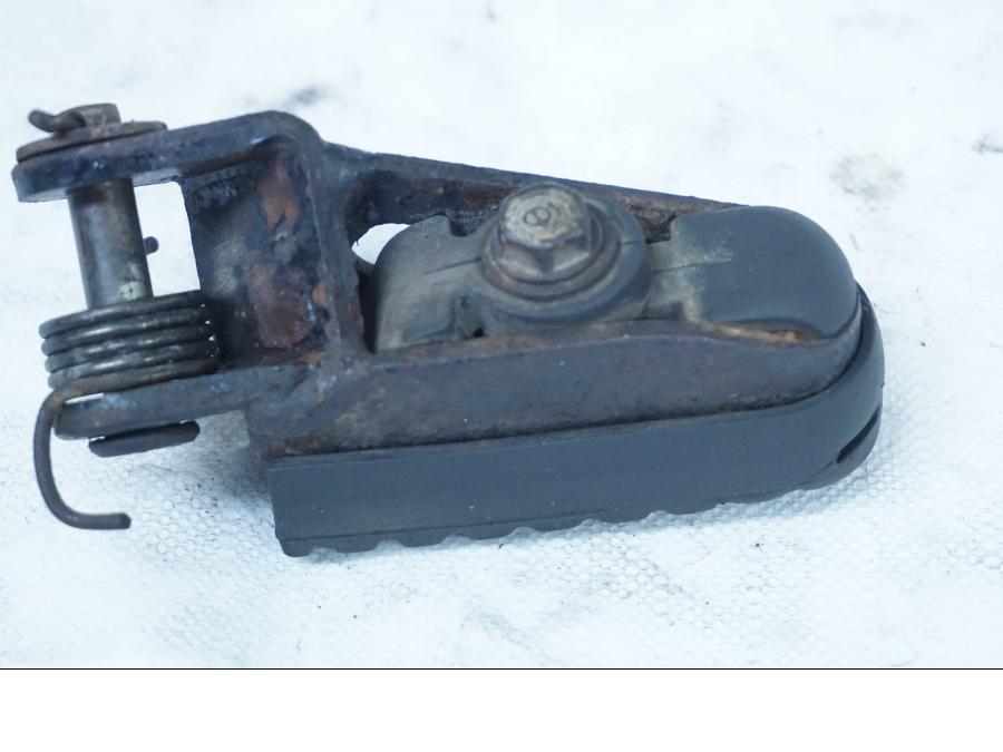 Höger sida på Fotpinne från en Honda XL 600 V -1994 motorcykel.