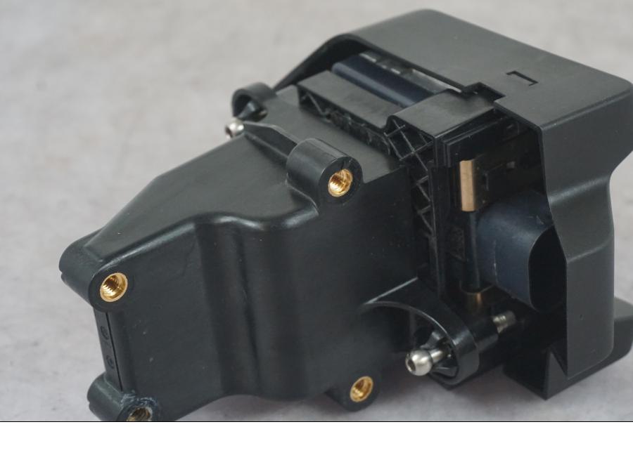 Vänster sida på Radar från en KTM 1290 Super Adventure S -2022 motorcykel.