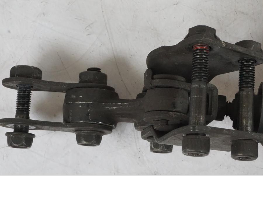 Snett nerifrån på Bromshuvudcylinder från en Honda CBR 1000 F -1999 motorcykel.