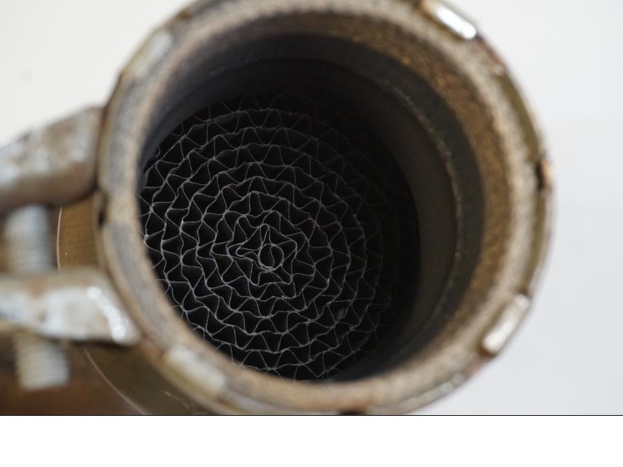 Höger sida på Mellanrör från en Yamaha YZF 1000 R1 -2005 motorcykel.