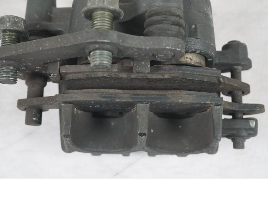 Extrabild2 på Bromsok från en Suzuki SV 650 -1999 motorcykel.