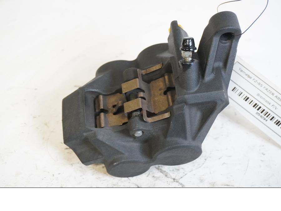 Höger sida pÄ Bromsok frÄn en Yamaha FZ-8 -2011 motorcykel.