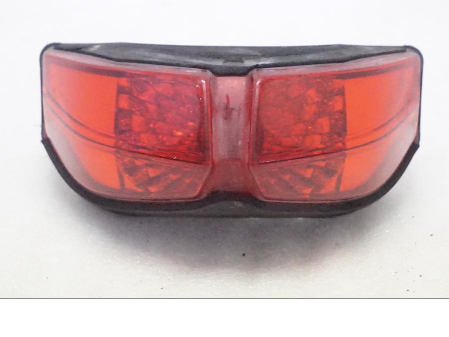 Framsidan på Baklampa från en Yamaha FZ1-S -2006 motorcykel.