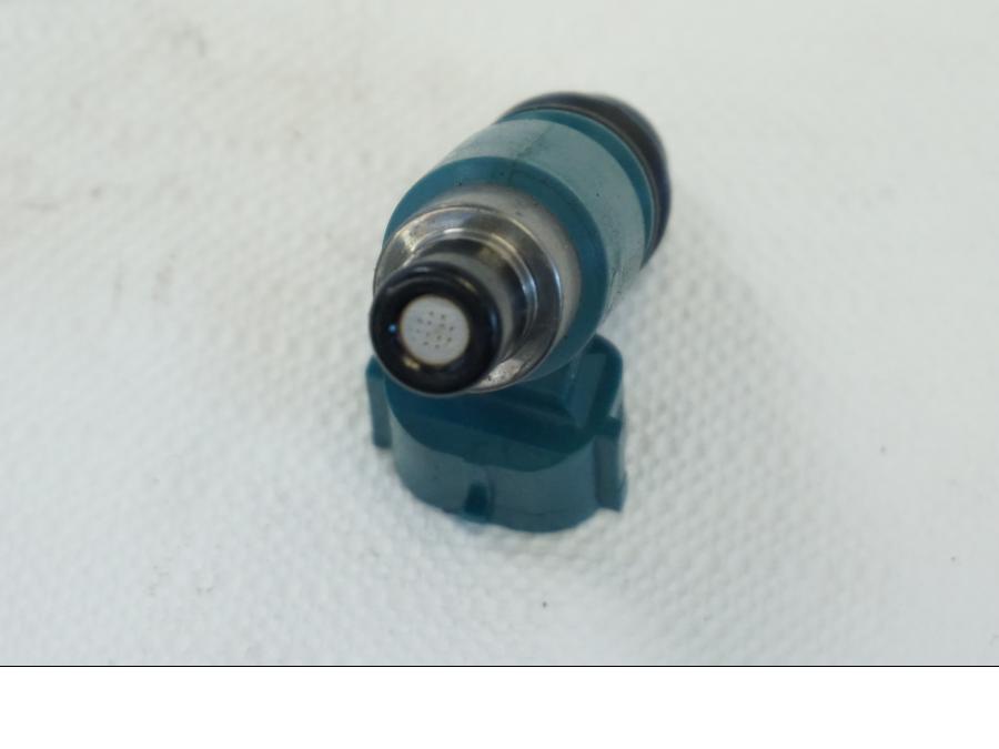 Snett nerifrån på Spridare från en Yamaha YZF R6 -2006 motorcykel.