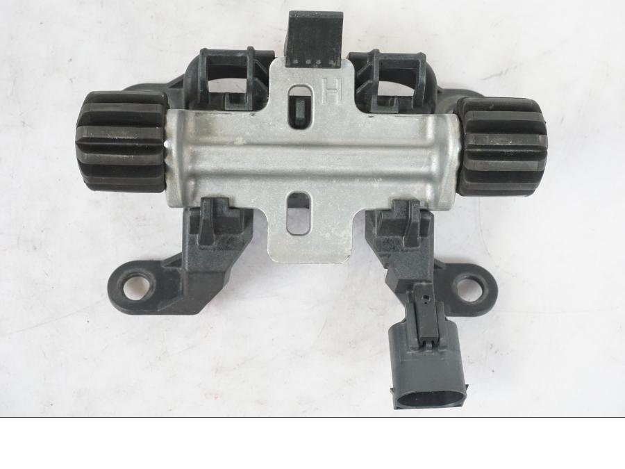 Snett nerifrån på Sadelfäste från en BMW R 1250 GS -2019 motorcykel.