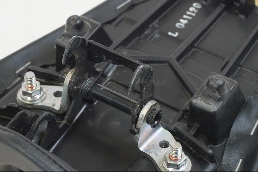 Extrabild2 på Sadel från en Yamaha YZF R7 -2022 motorcykel.