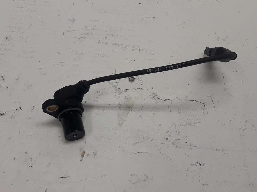 Framsidan på Kamaxelgivare från en BMW F 800 ST -2010 motorcykel.