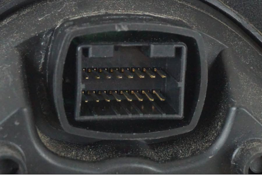 Extrabild5 på Instrumentpanel från en Suzuki SV 650 S -2005 motorcykel.