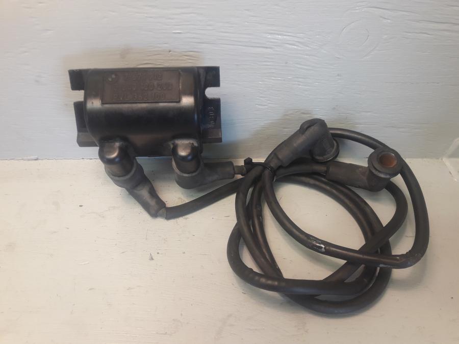Framsidan på Tändspole från en BMW R 1150 GS -2003 motorcykel.