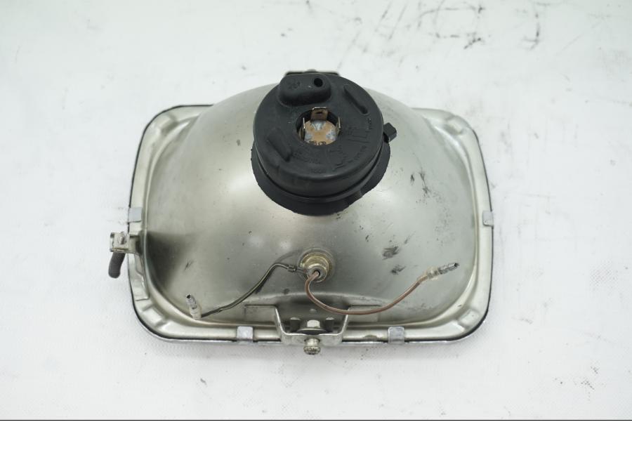 Baksidan på Strålkastarinsats från en Kawasaki Z 750 80-tal -1984 motorcykel.