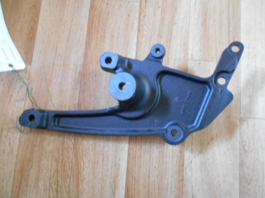 Baksidan pÄ FotpinnefÀste frÄn en Buell 1125 CR -2009 motorcykel.