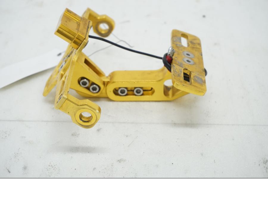 Baksidan på Skylthållare från en Yamaha YZF-R 125 -2008 motorcykel.