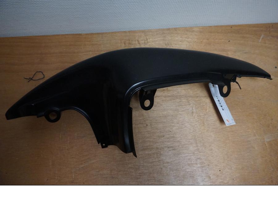 Framsidan på Bakvinge från en Suzuki SV 650 -2001 motorcykel.