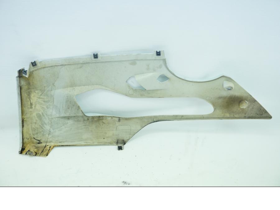 Baksidan på Magkåpa från en Ducati 899 Panigale -2015 motorcykel.