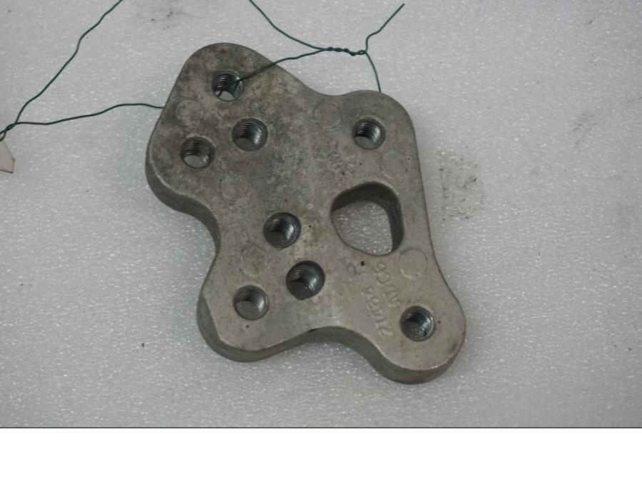 Baksidan på Fotpinnefäste inre från en Suzuki GSX-R 1000 -2007 motorcykel.