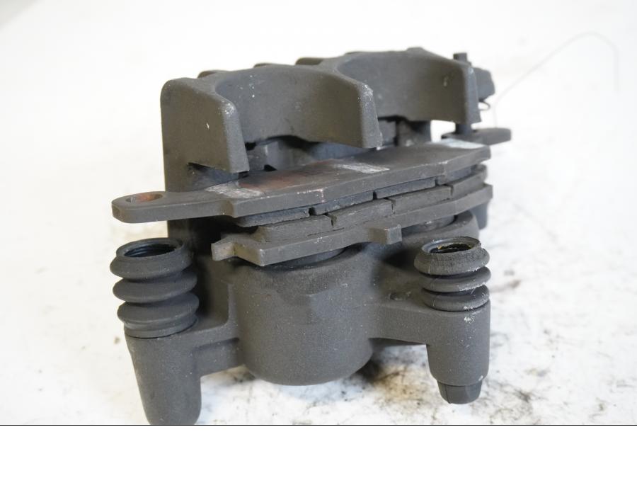 Höger sida på Bromsok från en Kawasaki ER-6N -2010 motorcykel.