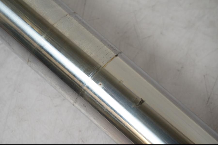 Extrabild6 på Gaffelben från en Suzuki SV 650 -1999 motorcykel.