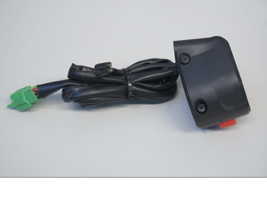 Baksidan på Styrelreglage från en Kawasaki Versys 1000 -2015 motorcykel.