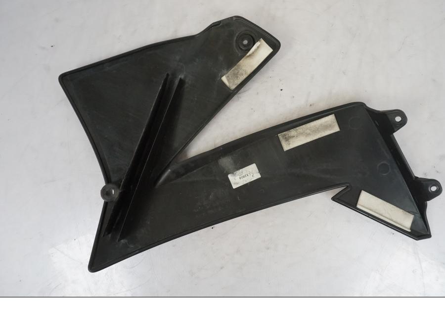 Extrabild2 på Kylarvinge från en KTM 640 SM -2005 motorcykel.