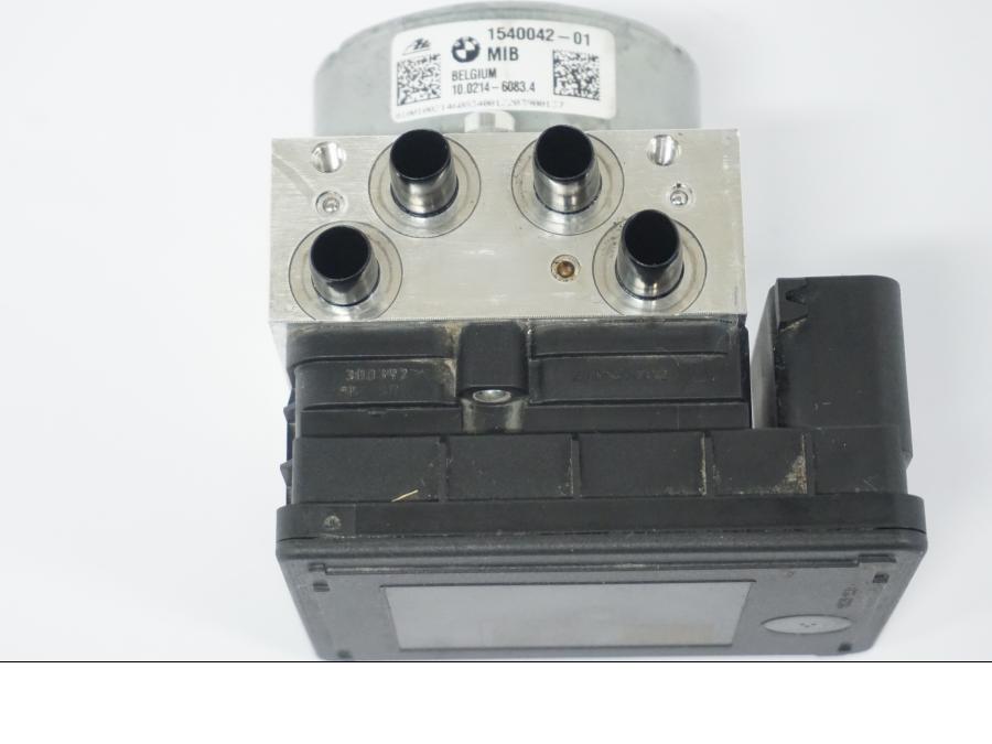 Extrabild2 på ABS Modulator från en BMW R 1250 GS -2022 motorcykel.