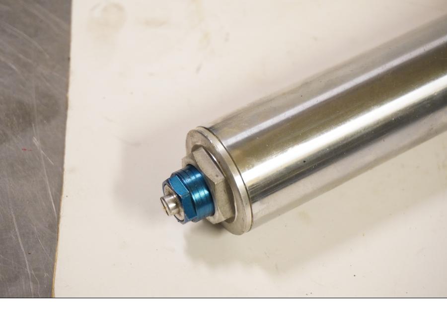 Snett uppifrån på Gaffelben från en Yamaha YZF R6 -2001 motorcykel.