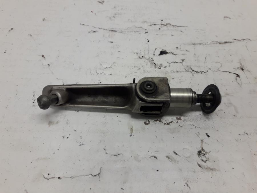 Baksidan på Fotpinne från en Yamaha YZF 1000 R1 -2003 motorcykel.