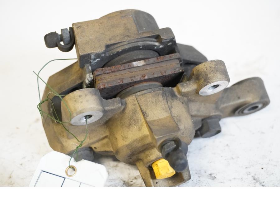 Höger sida på Bromsok från en Kawasaki ZR-X 1200 S -2001 motorcykel.