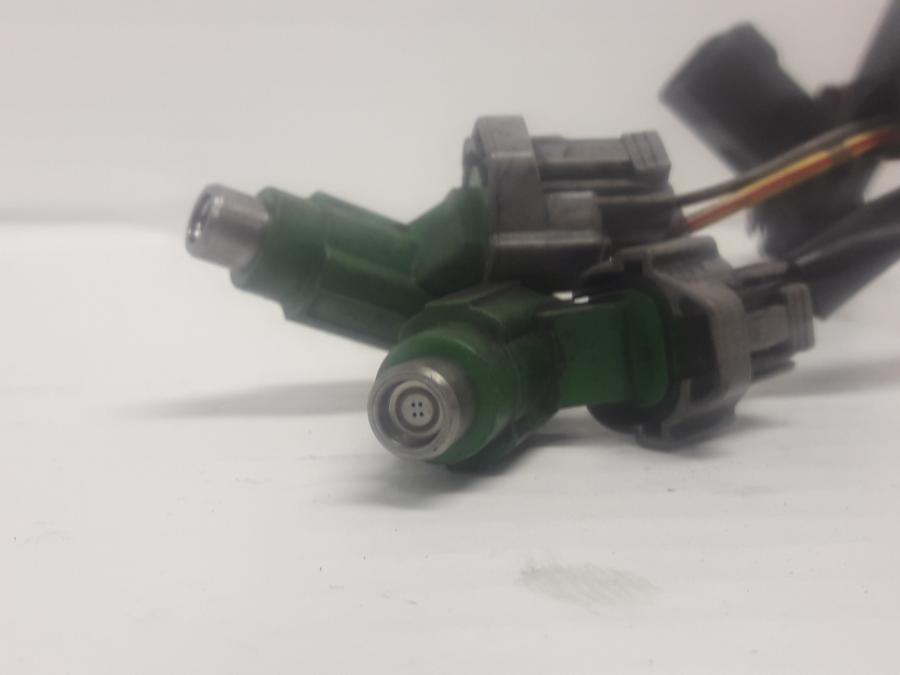 Baksidan på Spridare från en Suzuki SV 1000 -2004 motorcykel.